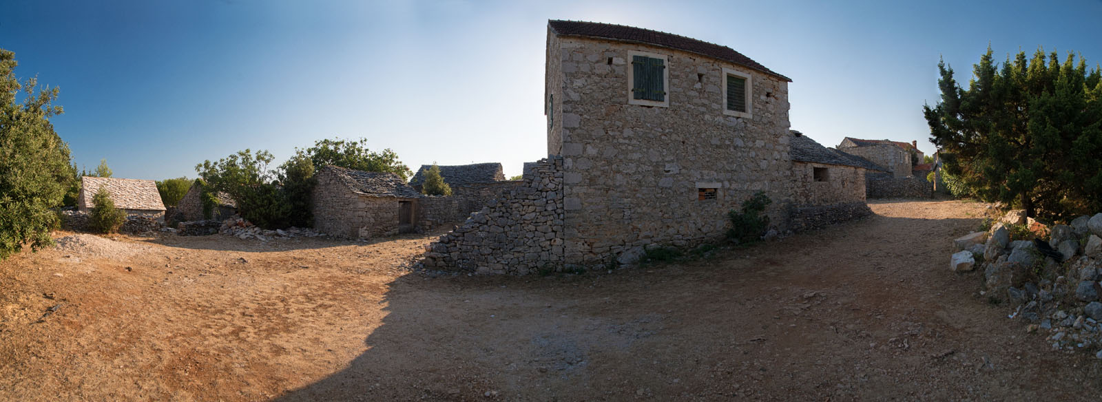 HUMAC1 PANORAMA